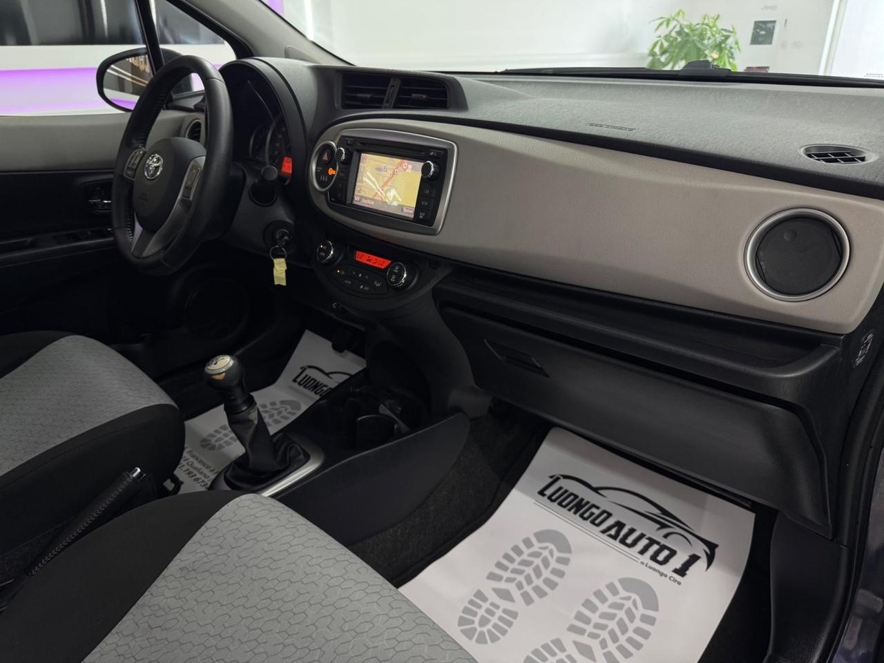 Toyota Yaris 1.0 Lounge Full Opt