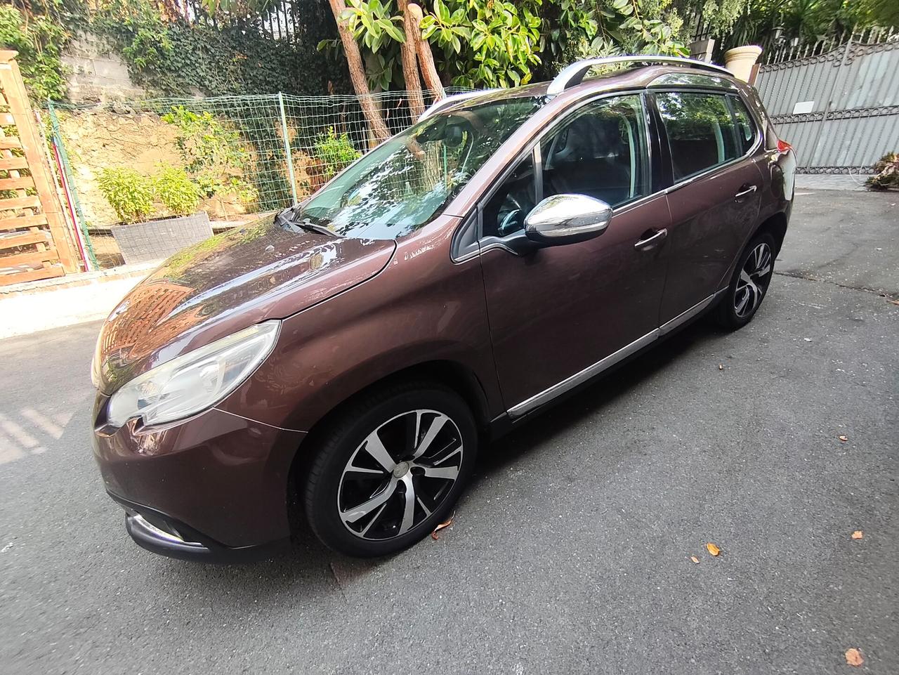 Peugeot 2008 1.6 e-HDi 92 CV Allure leggi