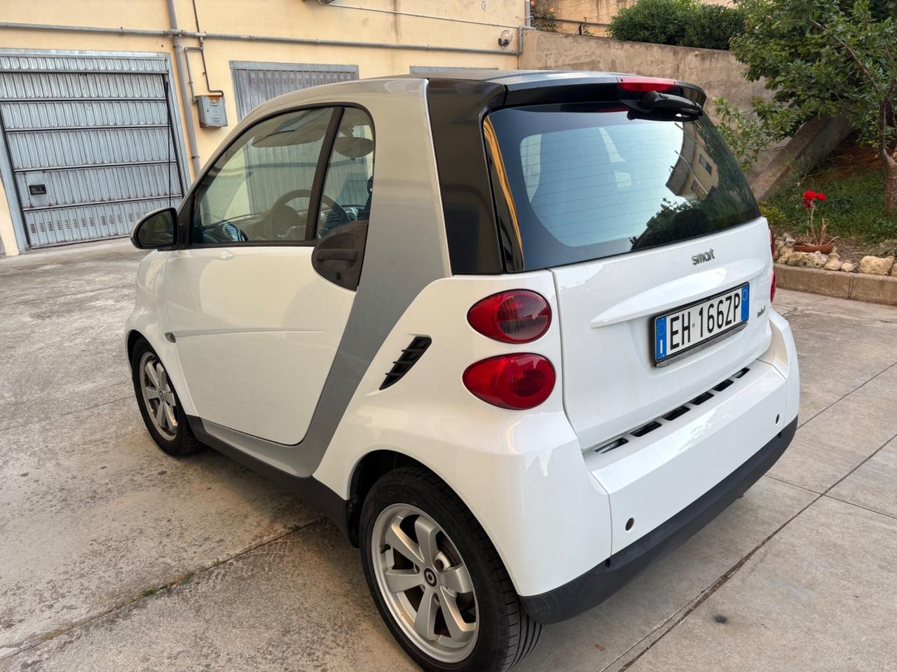 Smart ForTwo 1000 52 kW coupé pure