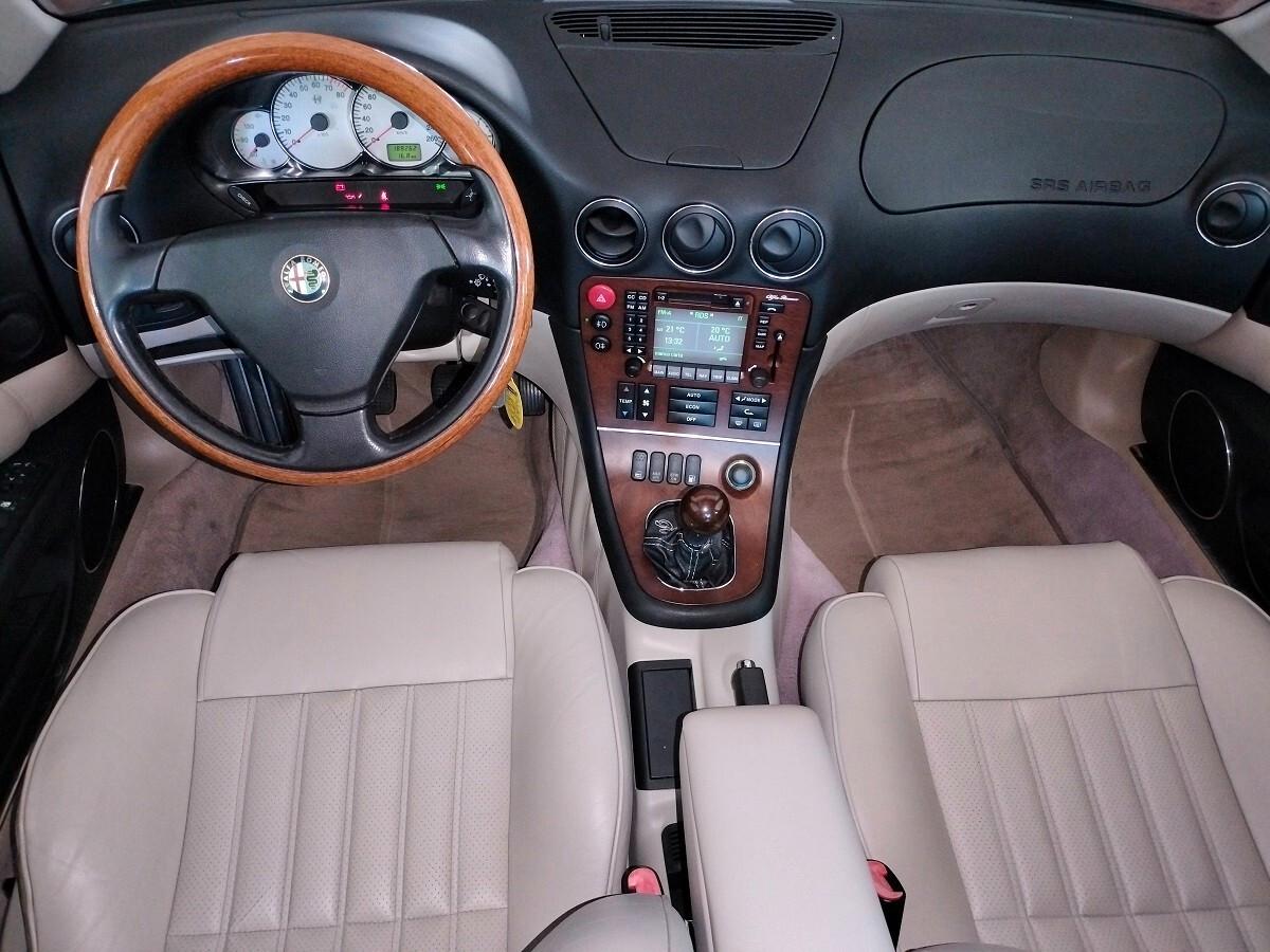 Alfa Romeo 166 2.5i V6 24V cat Distinctive