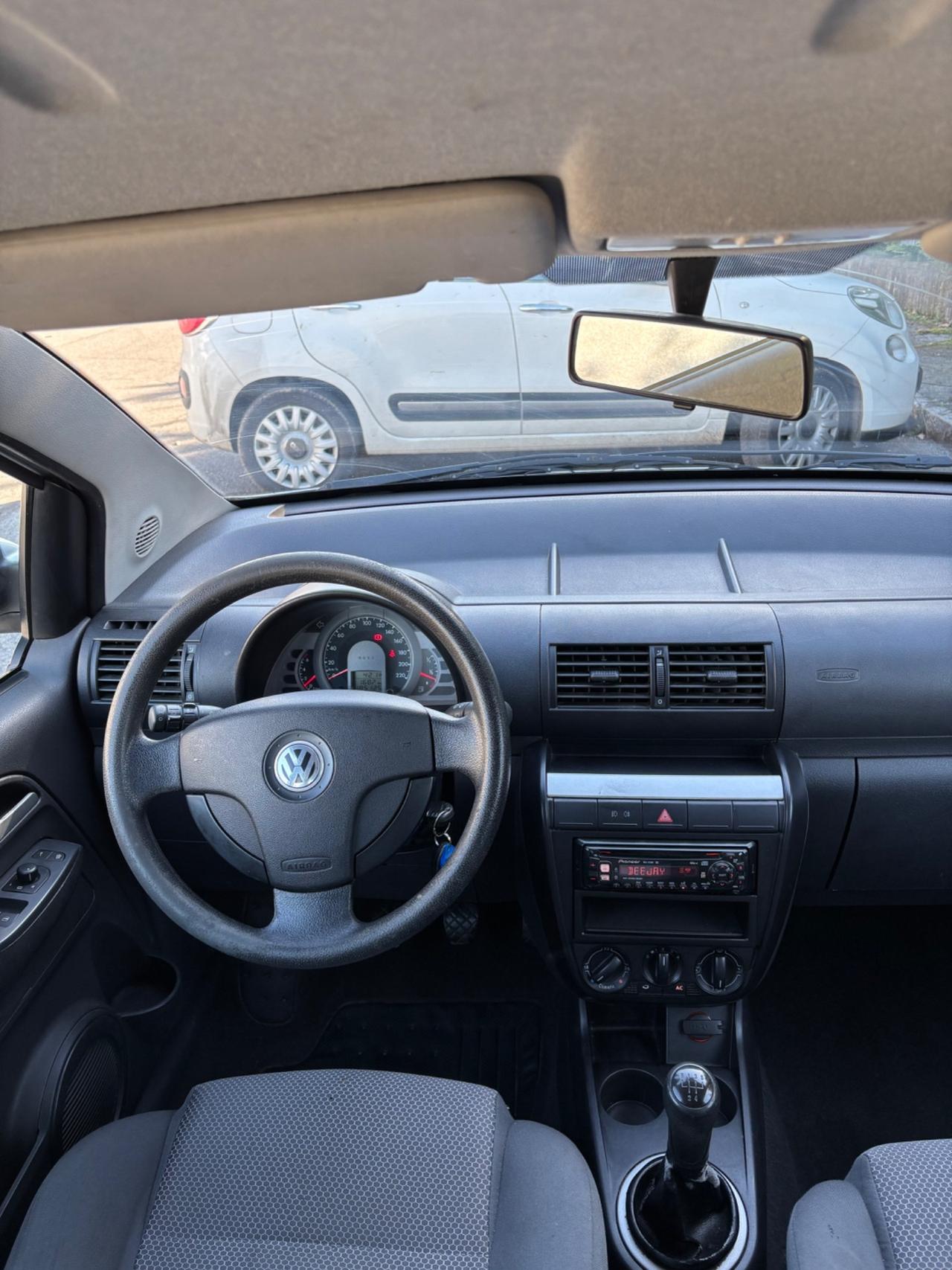 Volkswagen Fox 1.2 BENZINA