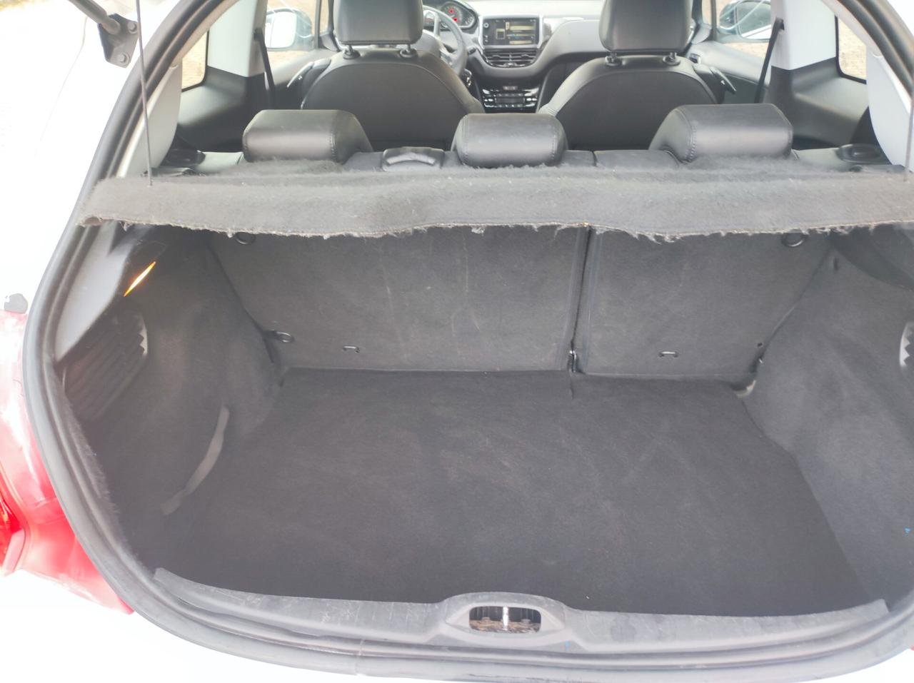 Peugeot 208 1.4 HDi 68 CV 3 porte Allure