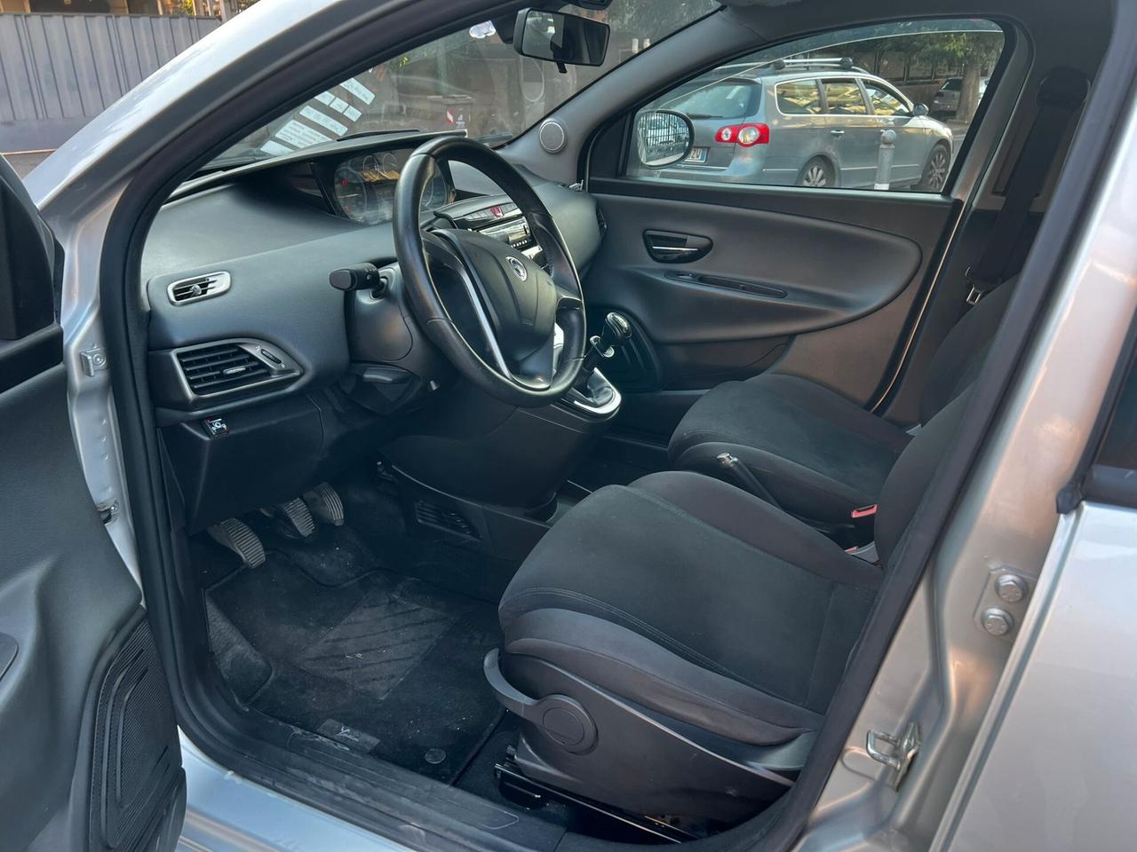 Lancia Ypsilon 1.2 69 CV 5 porte GPL Ecochic Platinum