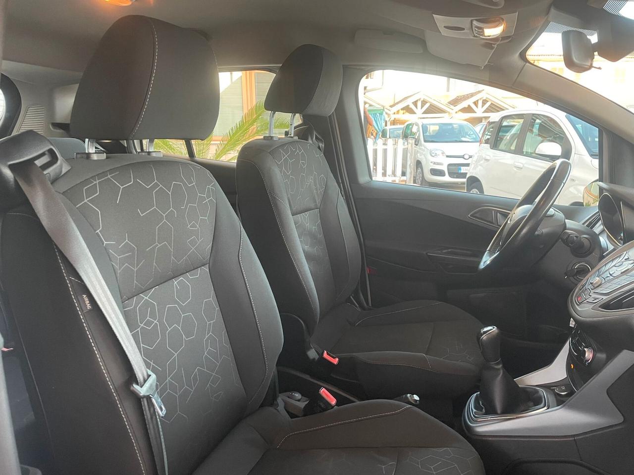 Ford B-Max 1.4 90 CV GPL