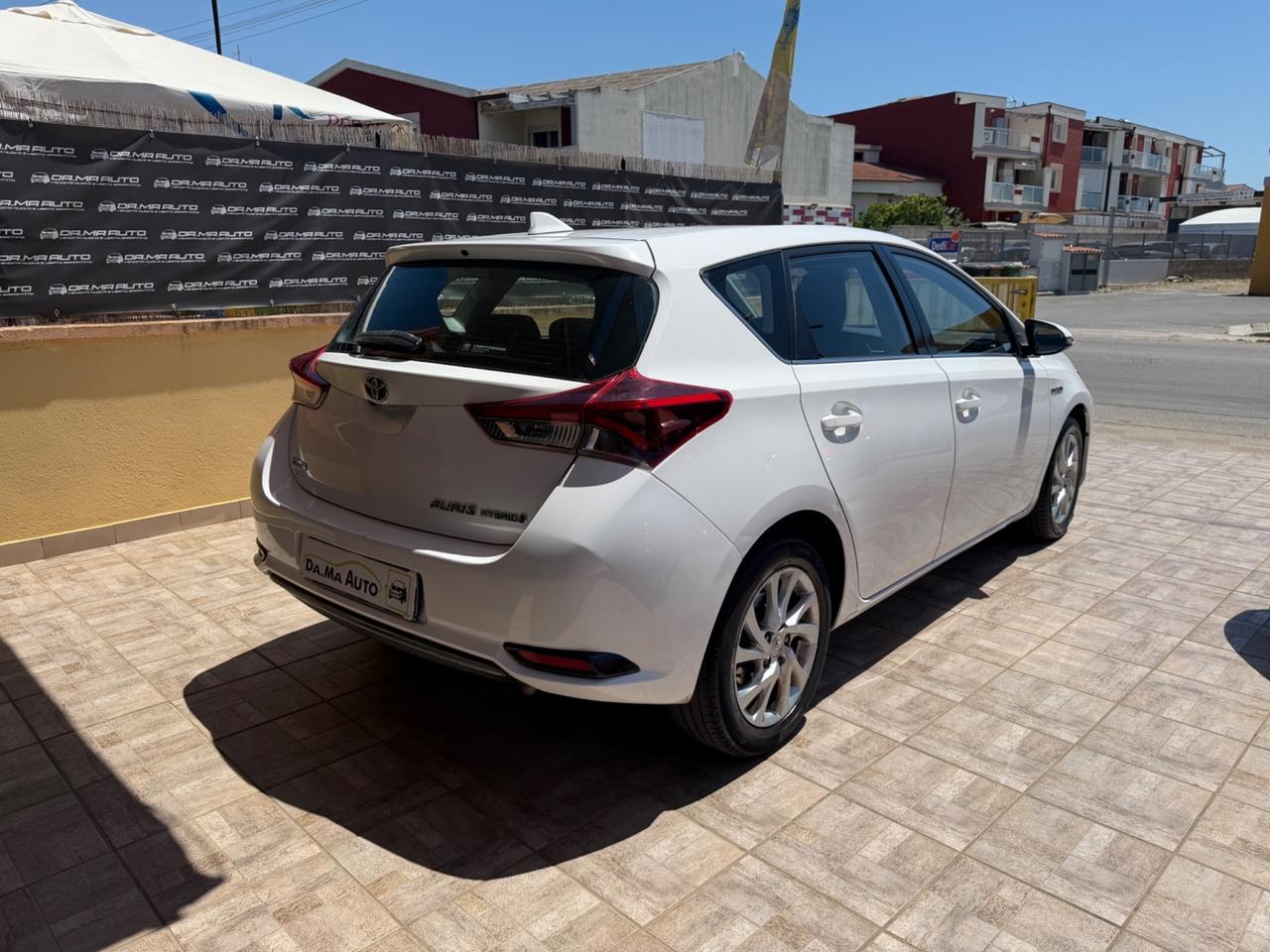Toyota Auris 1.8 Hybrid Business