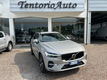VOLVO XC60 B4 (d) AWD automatico MOMENTUM