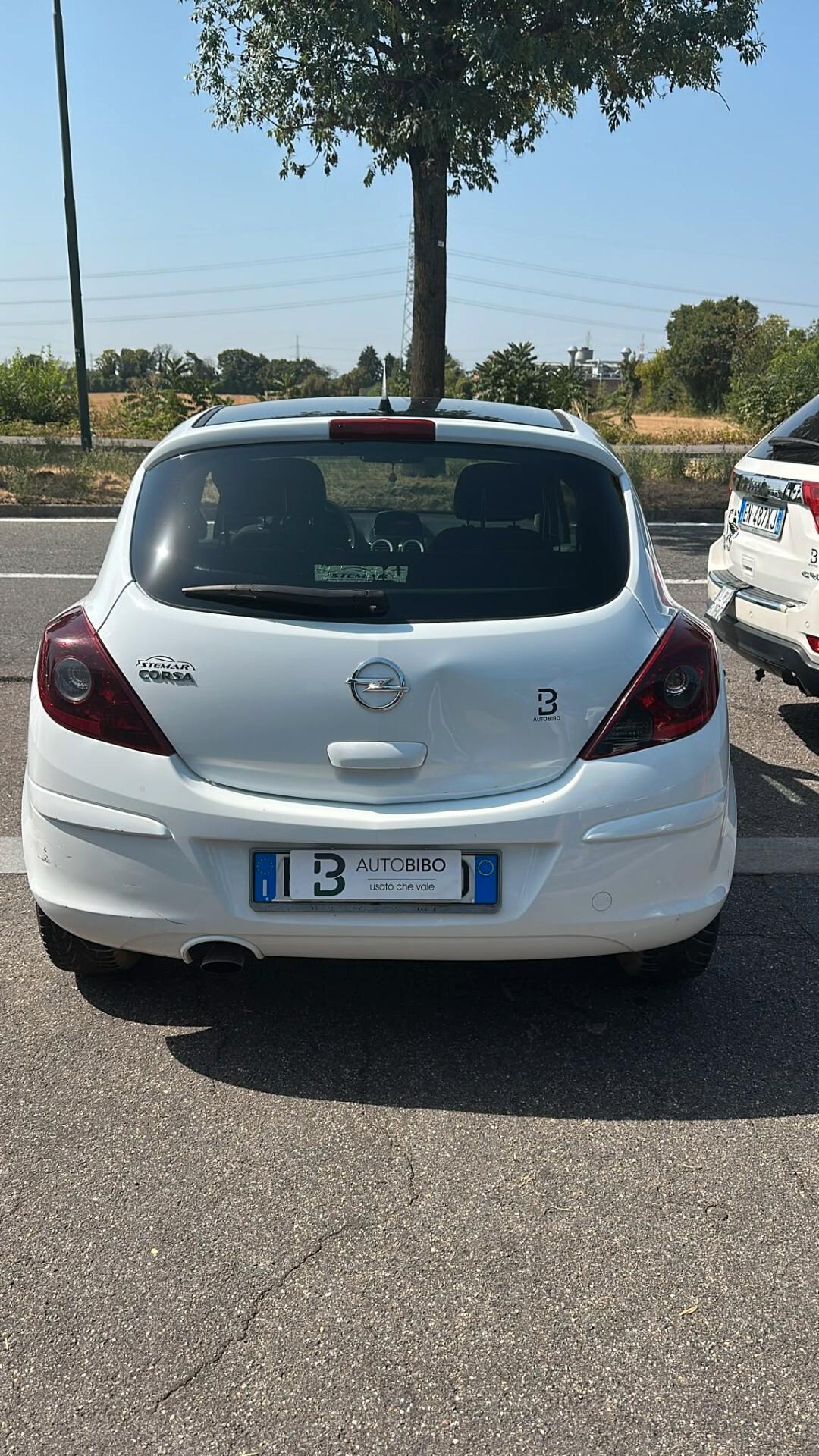 Opel Corsa 1.2 85CV 3 porte GPL-TECH b-color