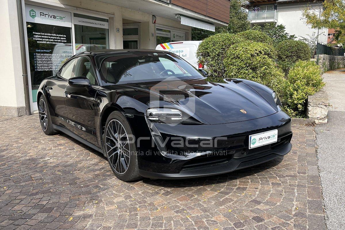 PORSCHE Taycan