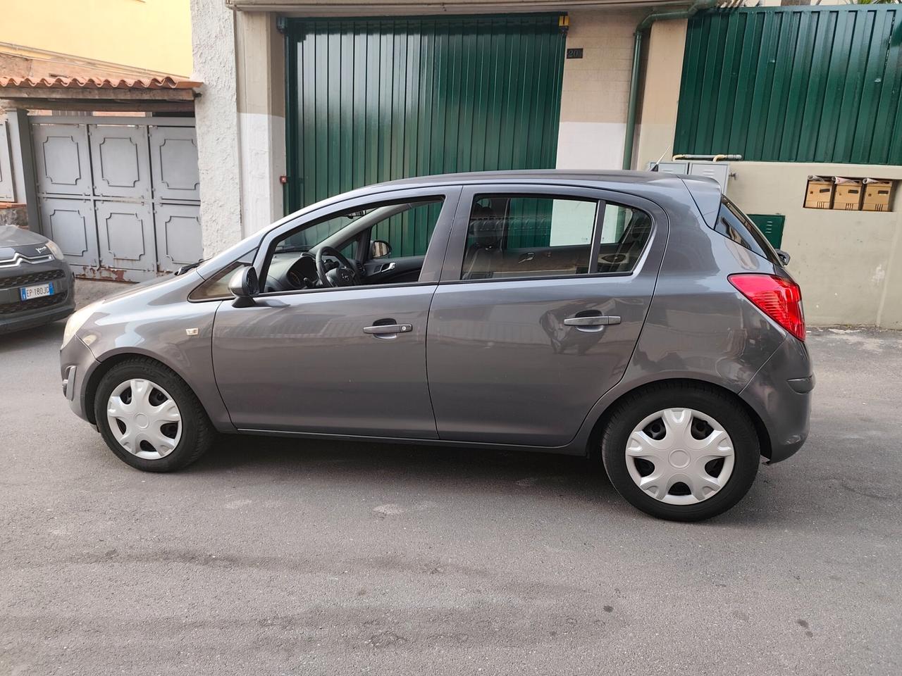 Opel Corsa 1.2 85CV 5 porte 2013