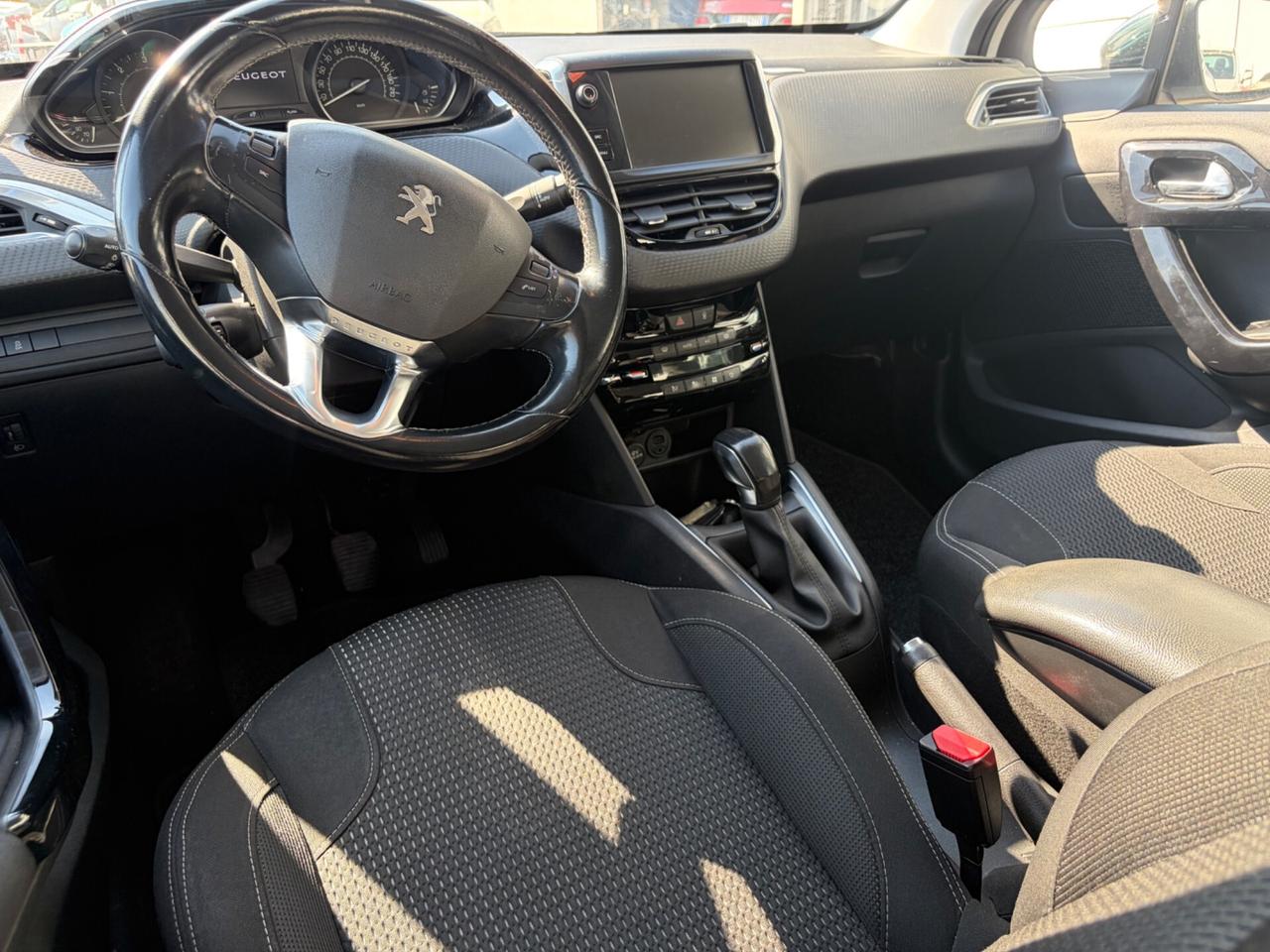 Peugeot 208 BlueHDi 1.6 5 porte Allure