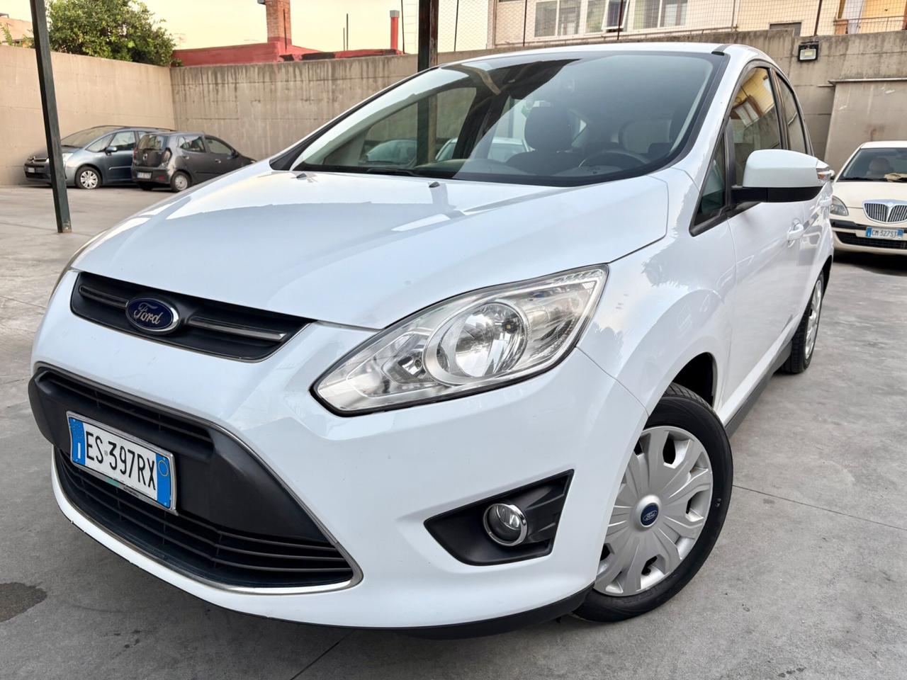 Ford C-Max 1.6 TDCi 115CV gancio traino