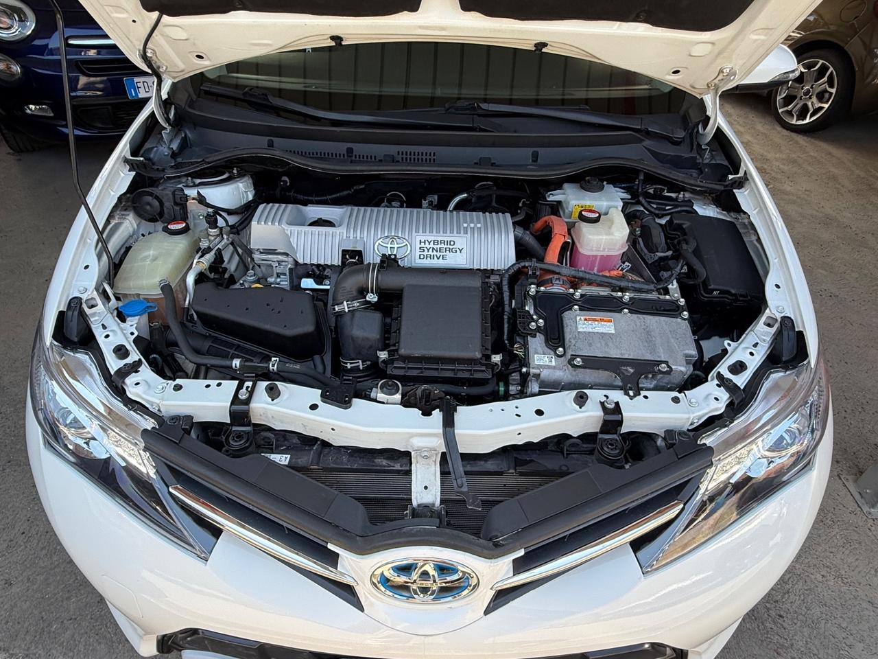 Auris 1.8 Hybrid Lounge-unipro-rate-