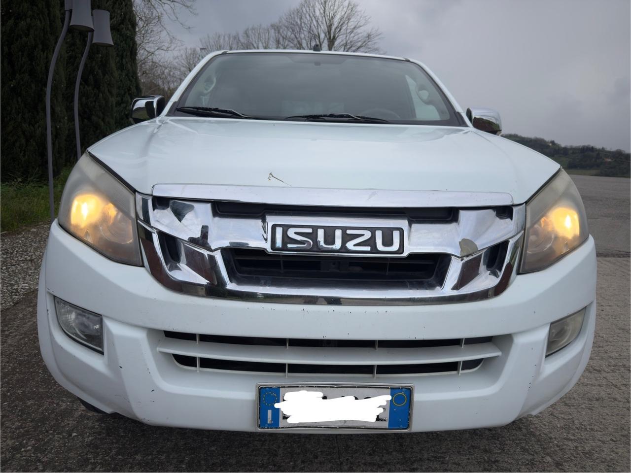 Isuzu D-Max 2.5 Crew Cab Solar Special 4WD