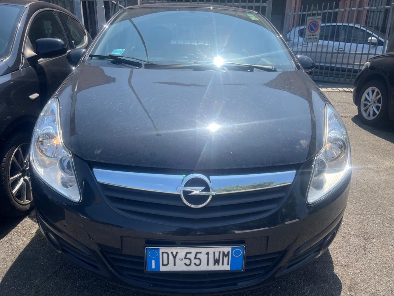 Opel Corsa 1.2 5 porte Cosmo