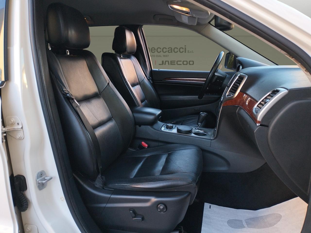 Jeep Grand Cherokee IV 2012 3.0 crd Laredo auto