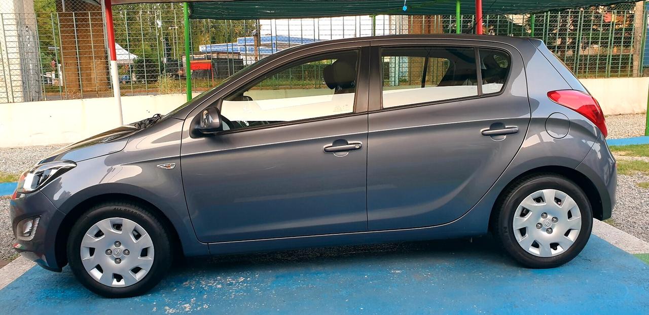 HYUNDAI IX20 1.2 BENZINA 49 MILA KM. OK NEOPATENTATI