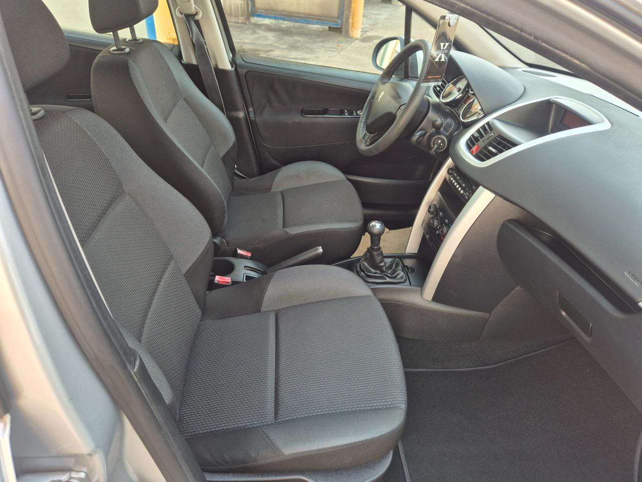 Peugeot 207 1.4 8V 75CV 5p EURO 5