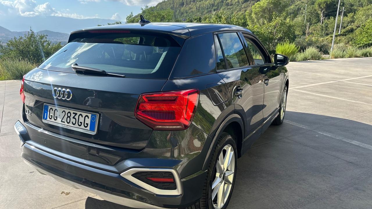 Audi Q2 30 TDI Identity Black