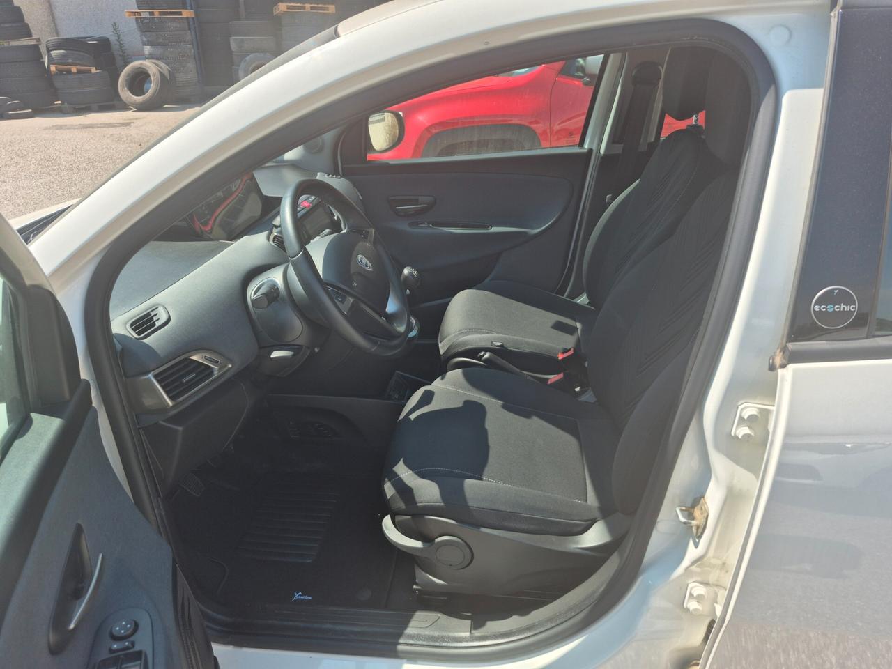 Lancia Ypsilon 1.0 FireFly 5 porte S&S Hybrid Ecochic Gold