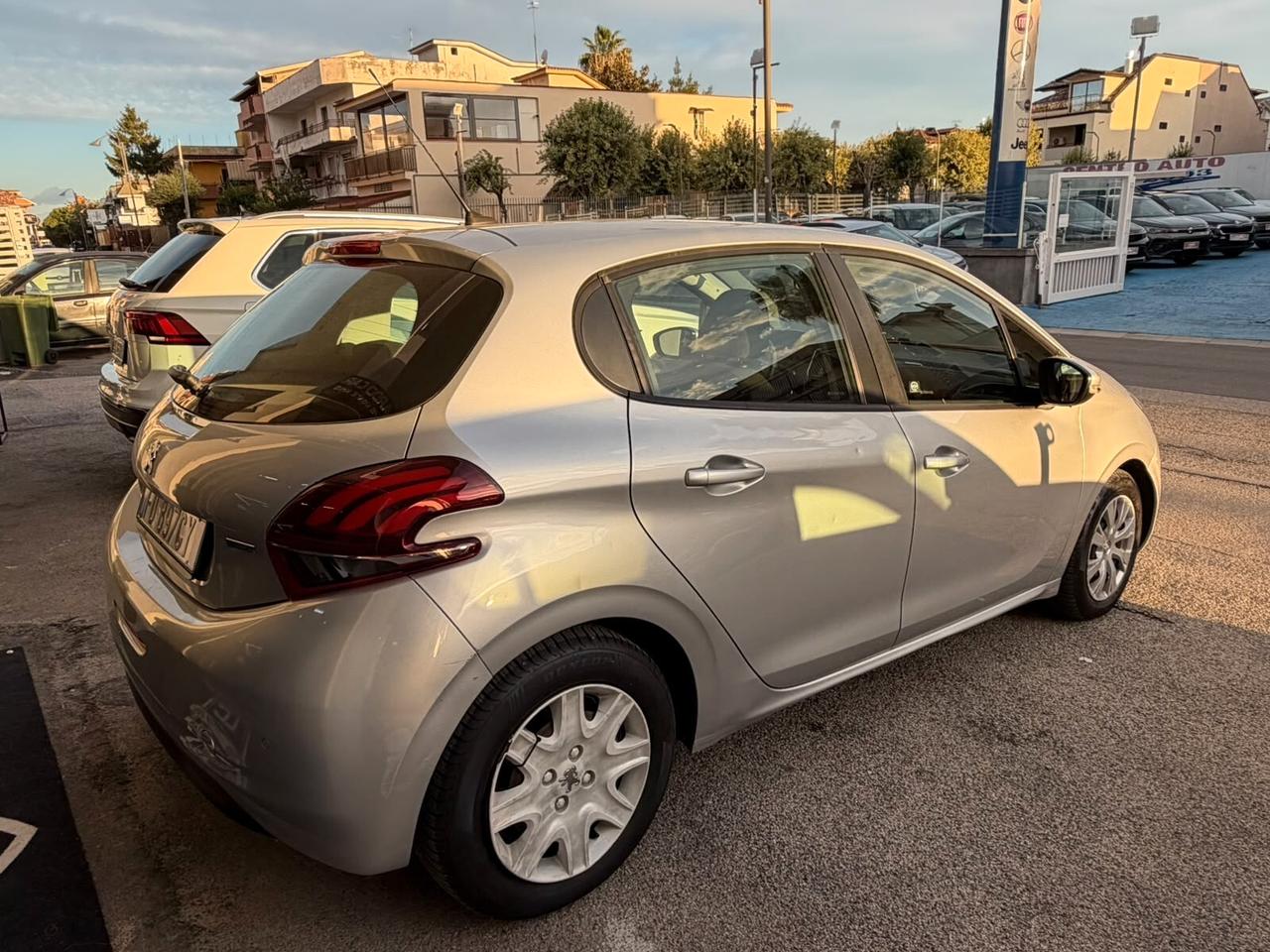 Peugeot 208 BlueHDi 75cv OK NEOPATENTATI