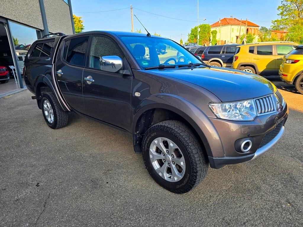Mitsubishi L200 2.5 DI-D/178CV DC Intense Plus DPF
