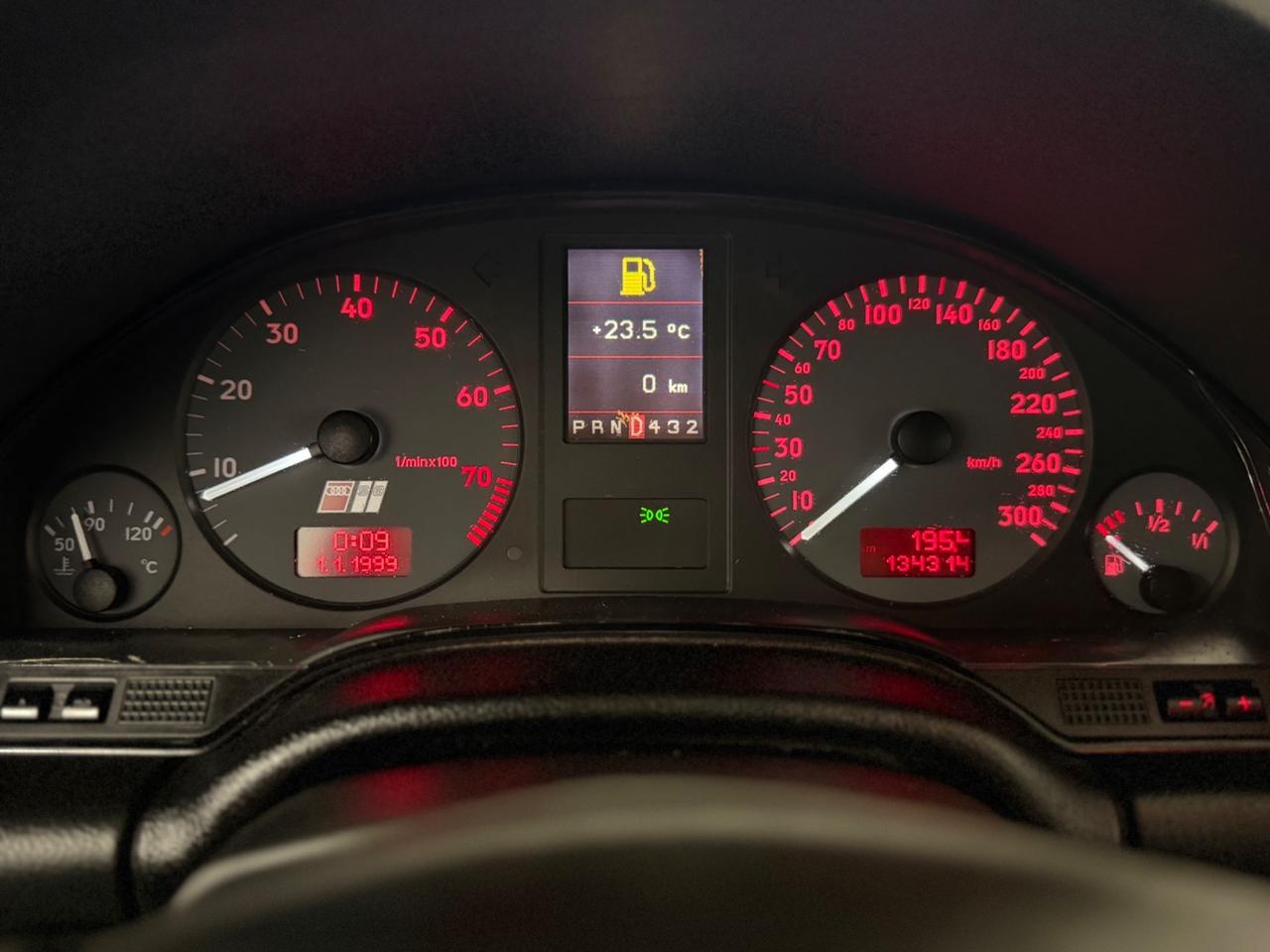 Audi S8 4.2 V8 40V cat quattro 360cv 135000 km