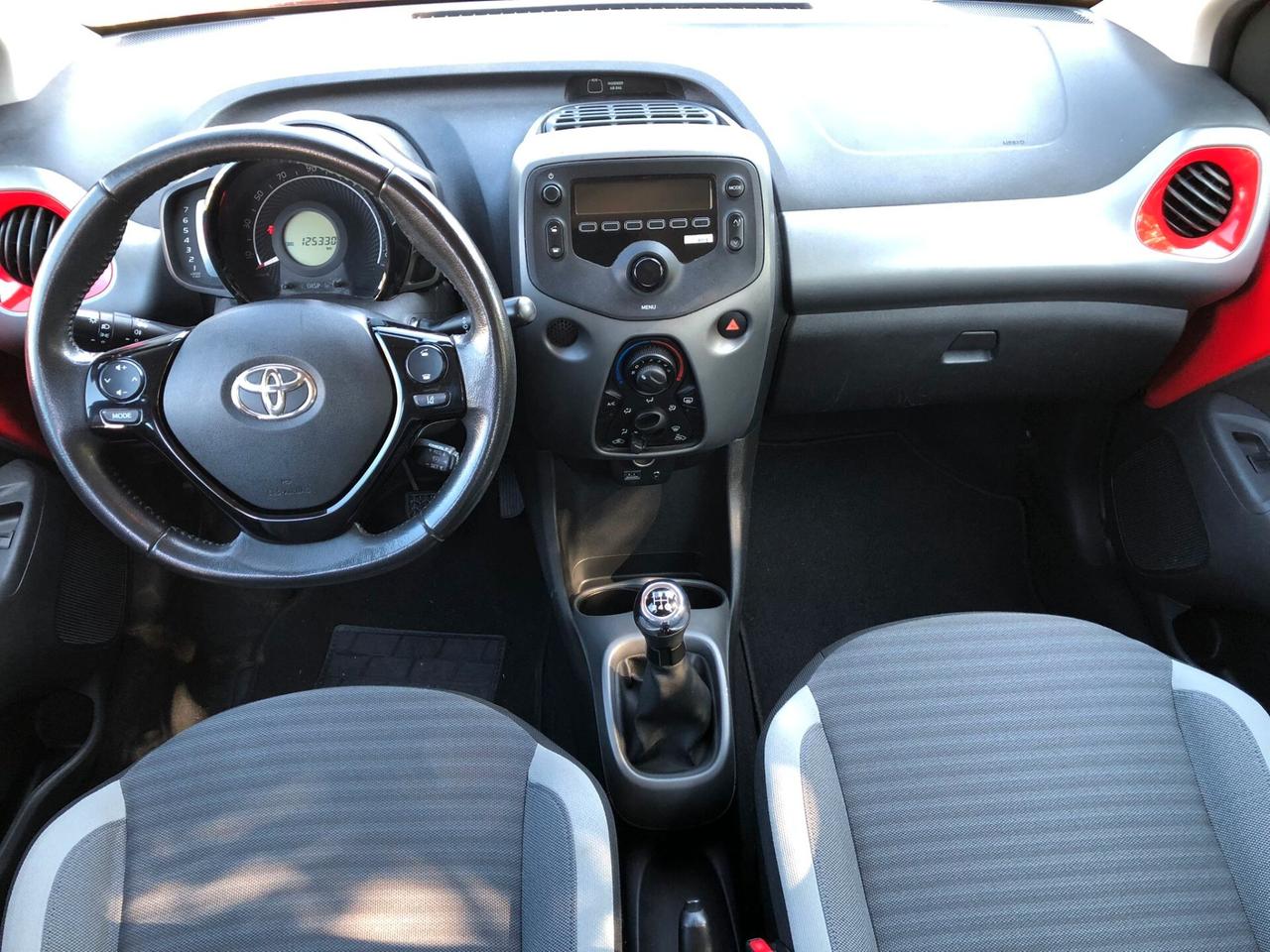 Toyota Aygo 1.0 VVT-i 72 CV 5 porte x-cool