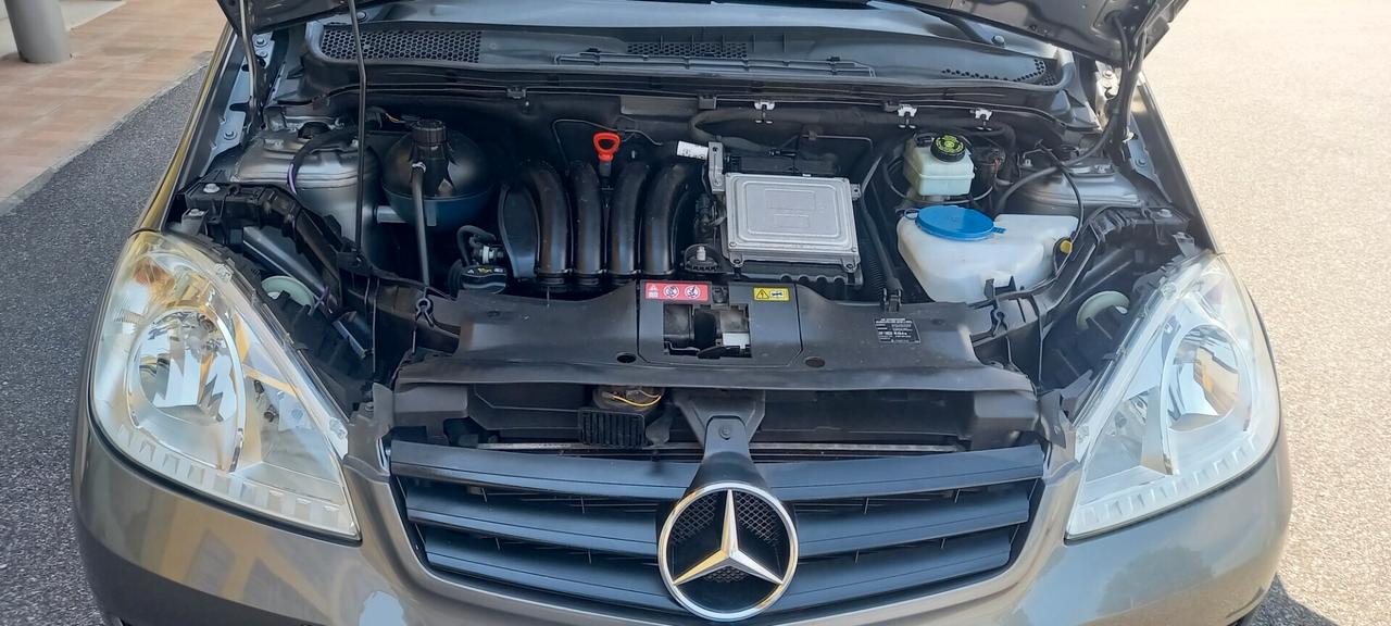 Mercedes-Benz Classe A 160 Benzina cc. 1.5 CV. 95 Cambio Manuale 5 Porte 5 Posti SOLO 89.575 KM. Utilizzabile anche per i Neopatentati.