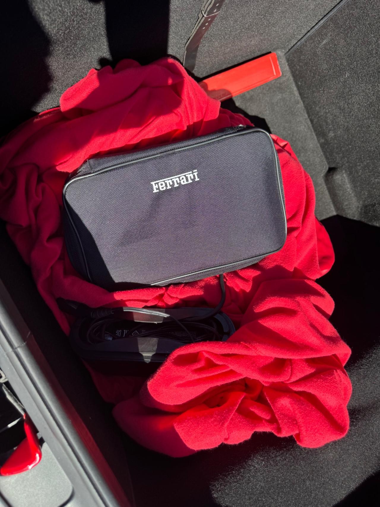 FERRARI 488 GTB 3.9 670 CV FULL SERVICE BOOK