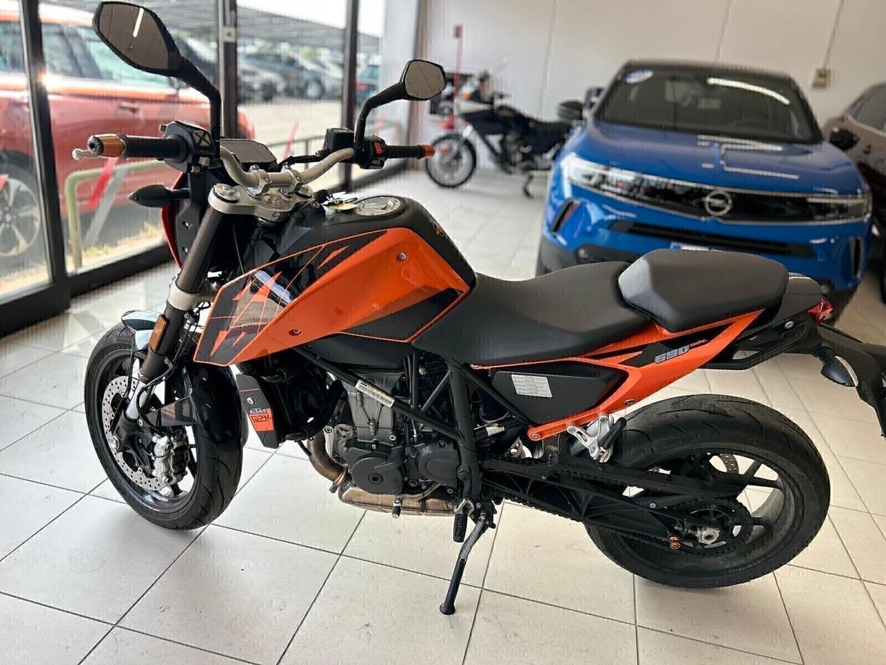 Ktm 690 Duke 73 cv ABS