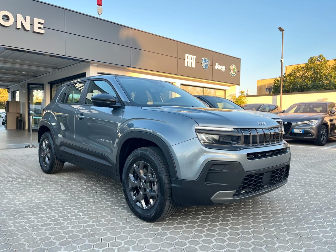 Jeep Avenger 1.2 Turbo 100 CV MHEV Longitude Automatic KM0
