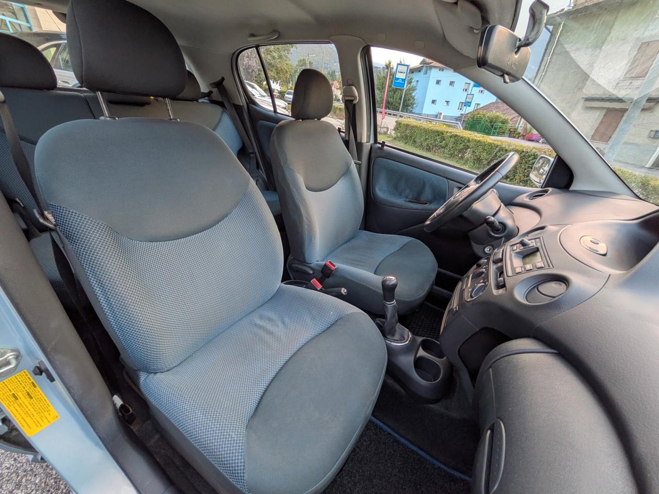 TOYOTA YARIS 1.0 VVT-i 65CV