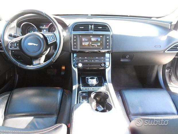JAGUAR XE 2.0d(FERMA dal 2019)NAVI-PELLE,E6B