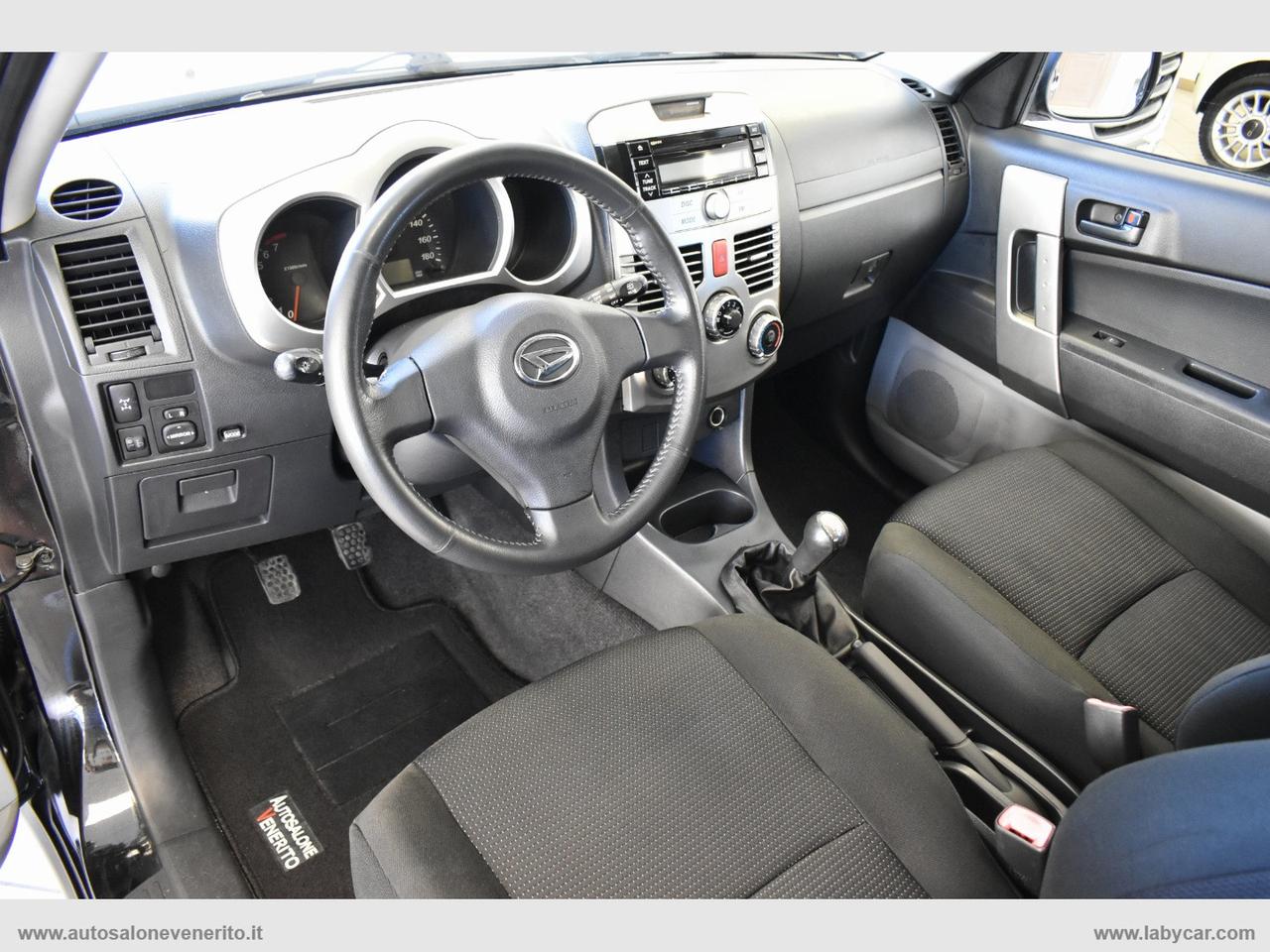 DAIHATSU Terios 1.5 4WD SX O/F