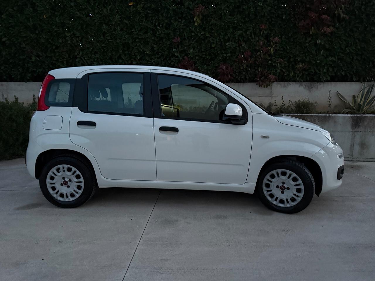 Fiat Panda 1.3 MJT 95 CV Lounge (Euro 6B)