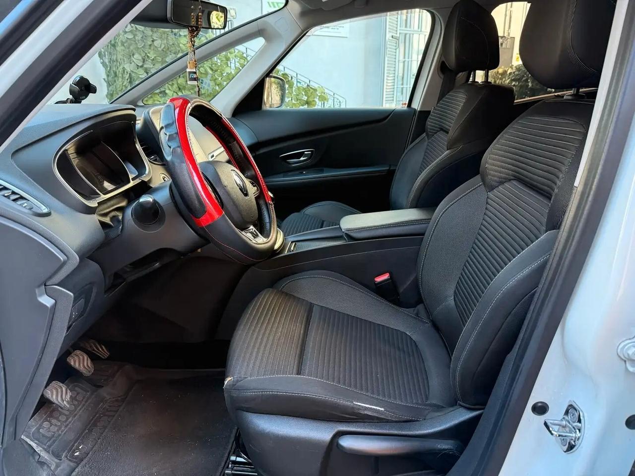 Renault Scenic Scénic TCe 140 CV Energy Sport Edition2