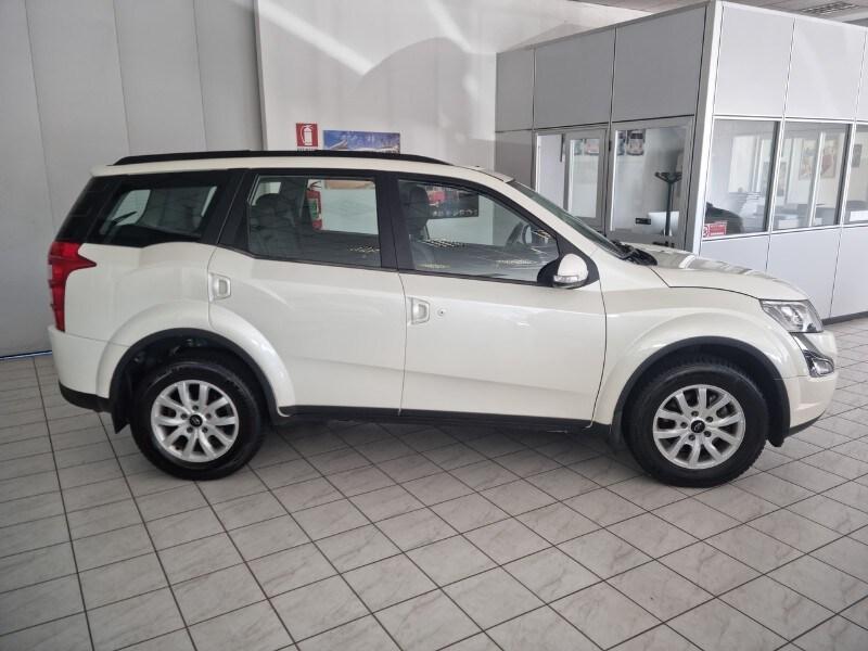 MAHINDRA XUV500 XUV500 2.2 16V AWD W10