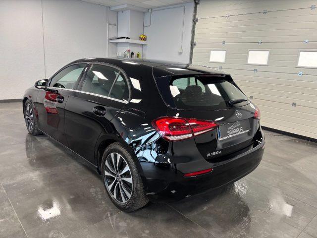 MERCEDES-BENZ A 180 d Executive Full Optional