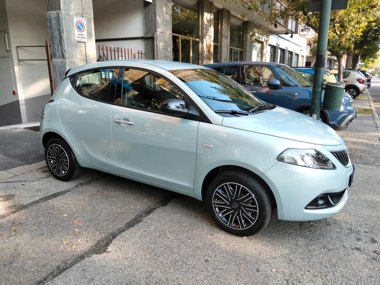 Lancia Ypsilon 1.0 FireFly 5 porte S&S Hybrid Ecochic Gold Plus