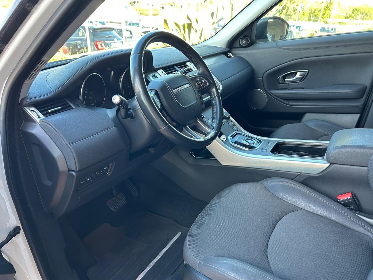 Land Rover Range Evoque 2.0 TD4 180 CV 5p. SE