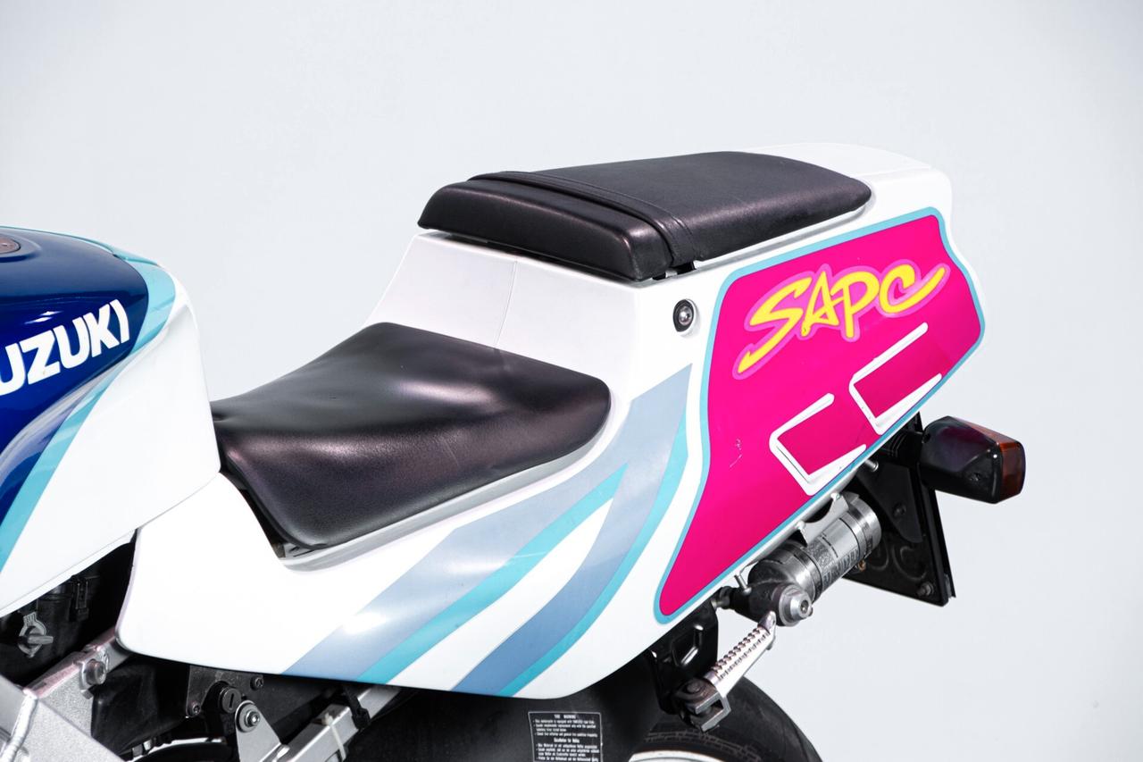 Suzuki RGV 250 GAMMA- 1992