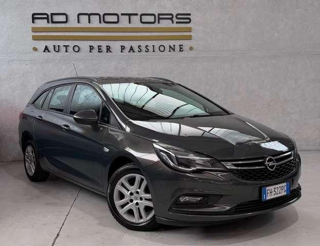 Opel Astra IVA ESPOSTA Neopatentati Cambio Automatico