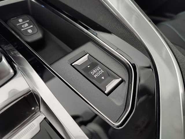Peugeot 3008 Hybrid Plug in 225 e-EAT8 Allure Pack