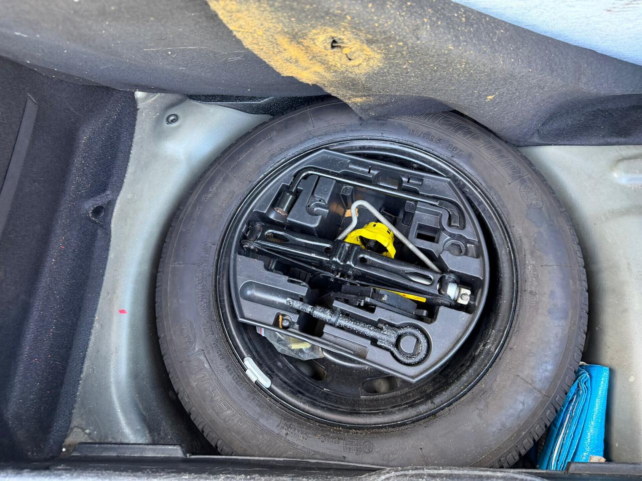 Peugeot 208 1.4 HDi 68 CV 5 porte Allure