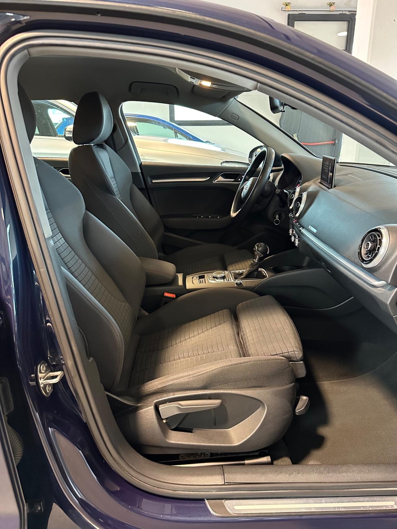 Audi A3 1.6 TDI 116 CV S tronic Sport