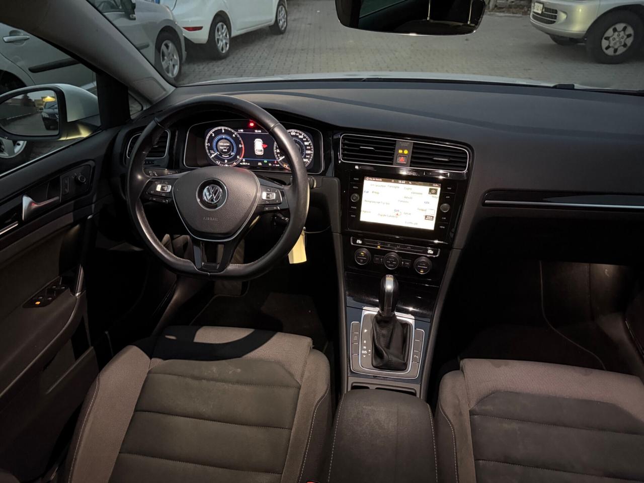 Volkswagen Golf Variant 1.6 TDI 110 CV 5p. Business BlueMotion Technology