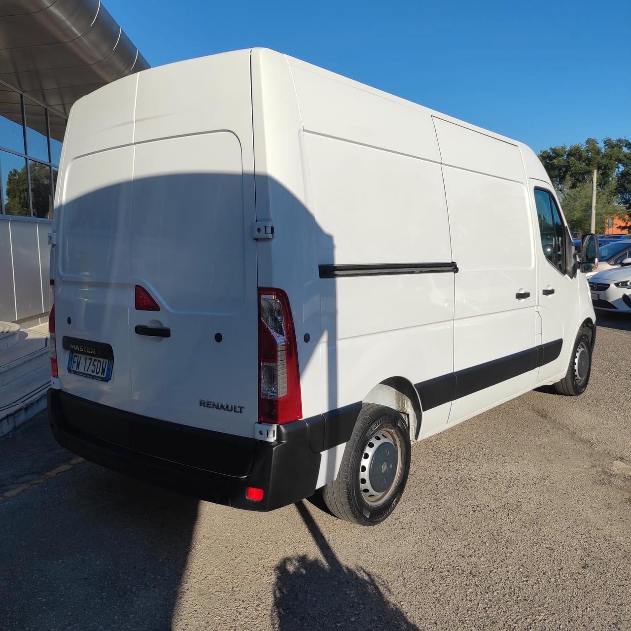 Renault Master 2.3 DCI 130cv PM-TM