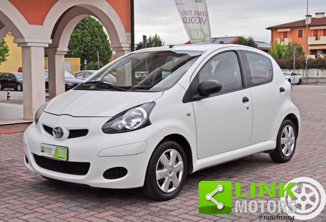 TOYOTA Aygo 1.0 5 porte Now Connect