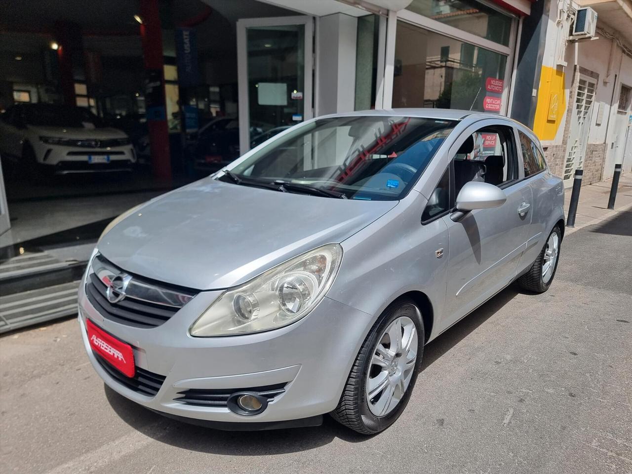 Opel Corsa 1.2 5 porte Cosmo CAMBIO AUTOMATICO GPL