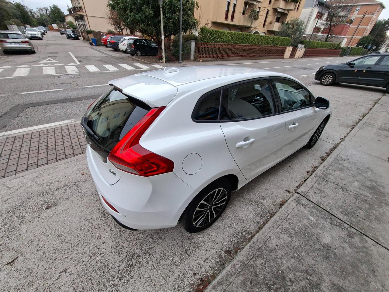 Volvo V40 2.0 d2 Business Plus my19